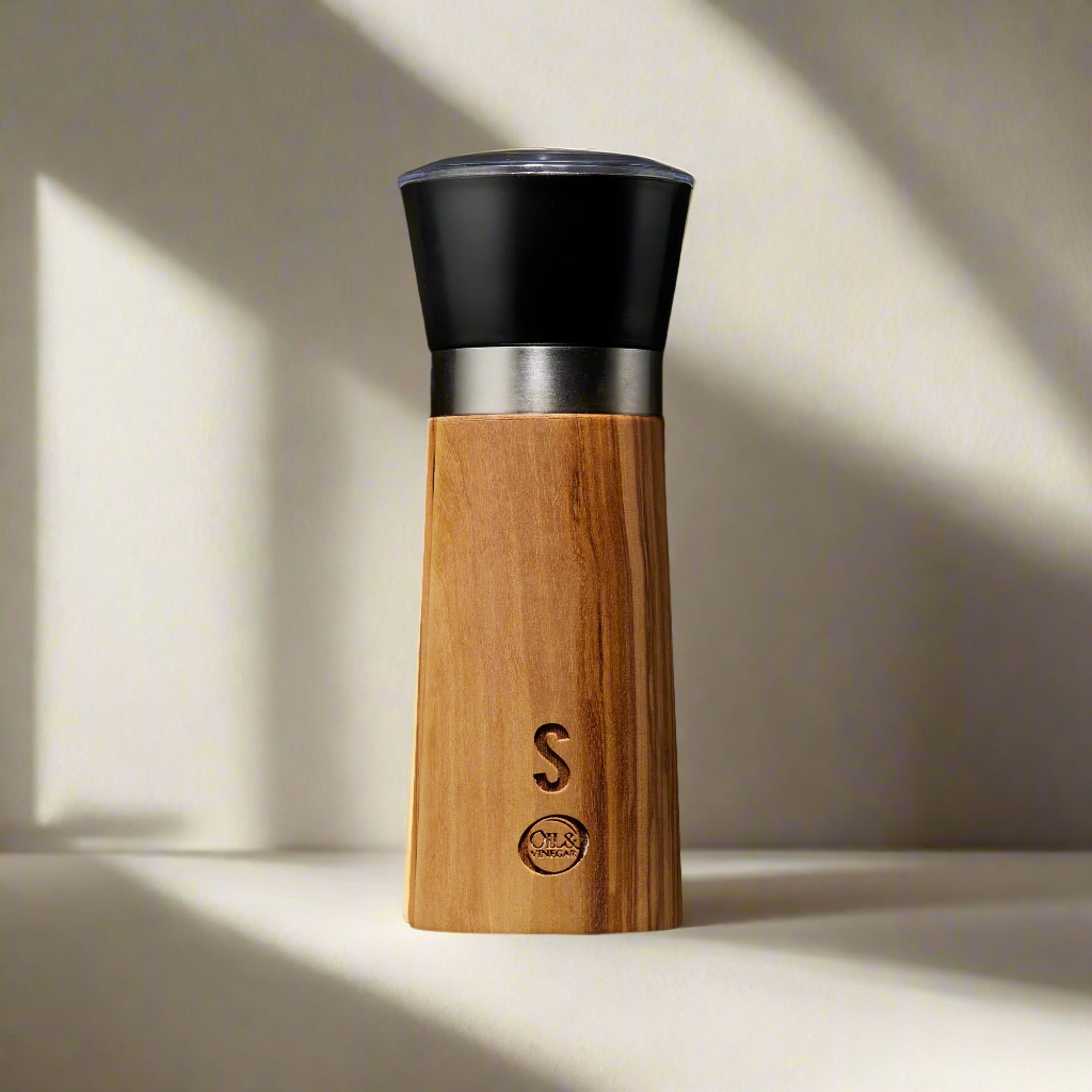 Olivenholz-Salzmühle - 16 cm Olivenholz-Salzmühle - 16 cm